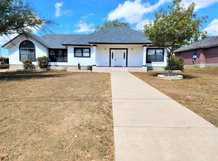 123 S Terry St, Del Rio, TX 78840