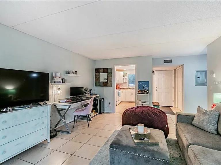 14419 Americana Cir #101 — Photo 1