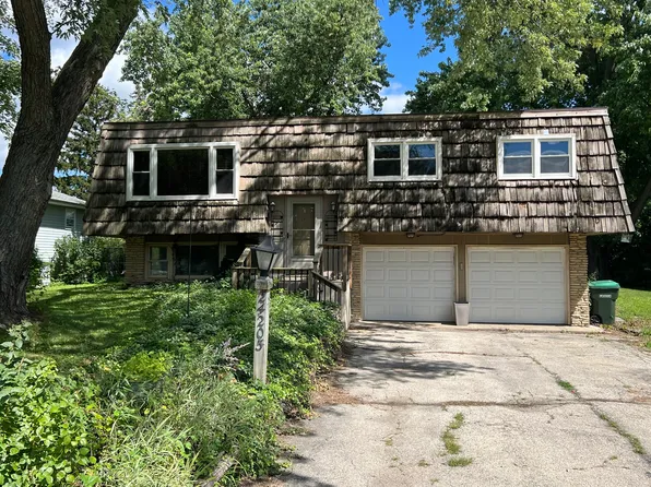 24205 S Edwin Dr, Channahon, IL 60410