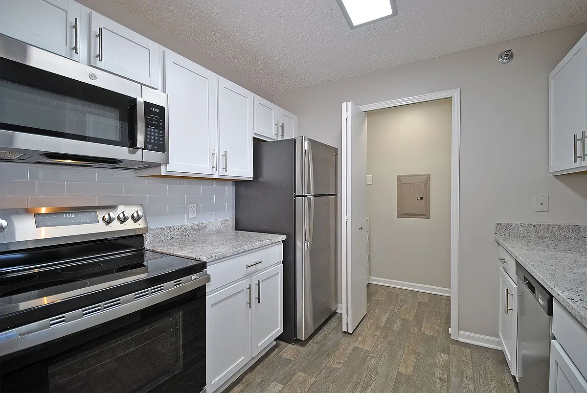 Building Photo - Pendleton Park Apartments