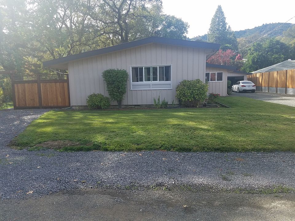 1st image of 2820 Briggs Ln