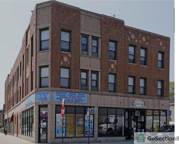 1st image of 7902 S Paulina St #302