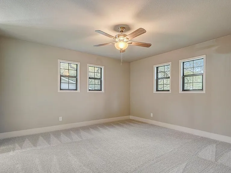 850 Timber Dr — Photo 9