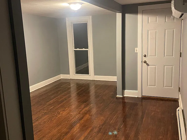 655 Farmington Ave #1 — Photo 1