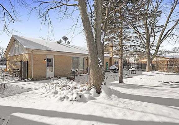 4th image of 402 W Hackberry Dr