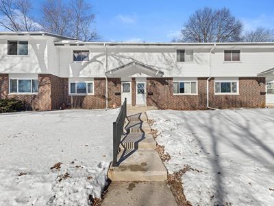 809 Ridgeway DRIVE, Pewaukee, WI, 53072