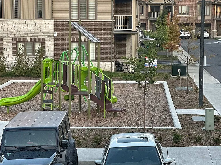 19 Picardy Dr #62 — Photo 2