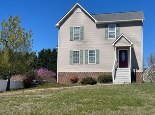 132 Twinwood Rd, Clemmons, NC 27012