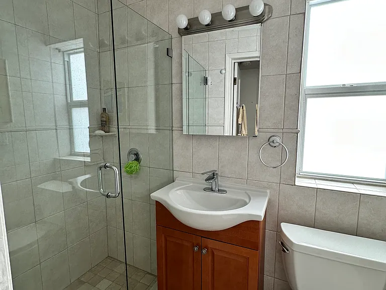 502 SW 6th Ave — Photo 11