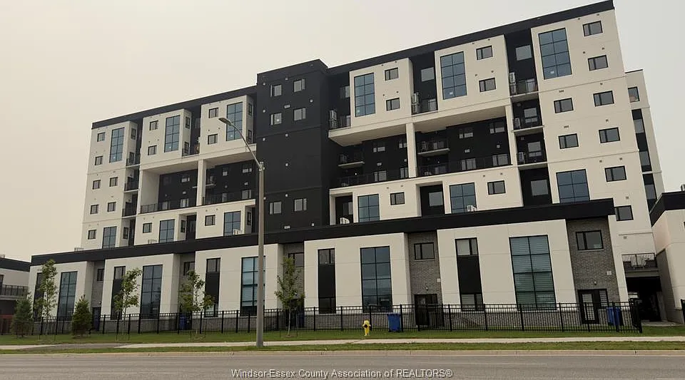 4400 Laurier Pkwy #277