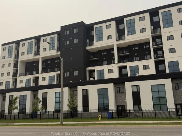 4400 Laurier Pkwy #277, Lasalle, ON N9J 0B4
