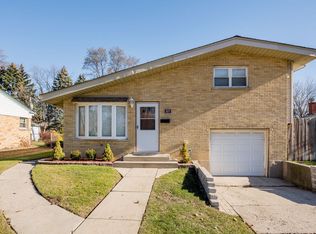 327 N Mount Prospect Rd, Des Plaines, IL 60016