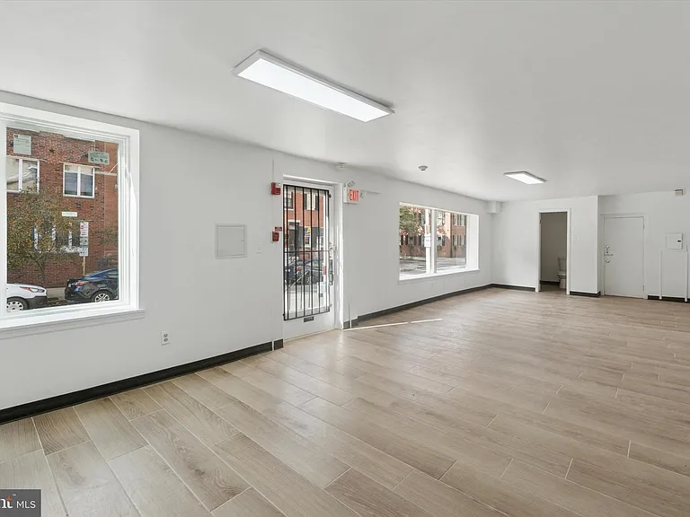 1538 Pine St #1R — Photo 4