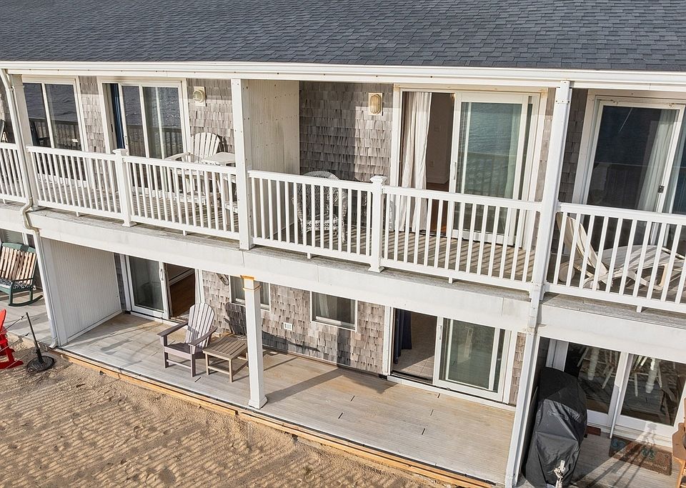 1st image of 544 Shore Rd #3