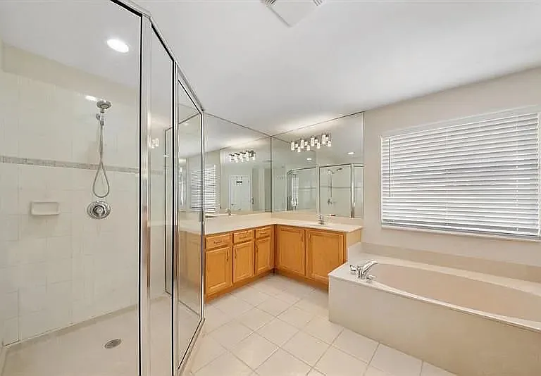 8477 Breezy Hill Dr — Photo 16