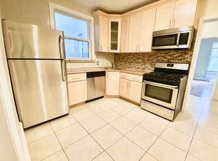 36-12 Ditmars Blvd #2B, Astoria, NY 11105