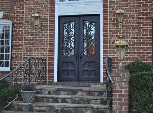 6009 Finchingfield Rd, Warrenton, VA 20187