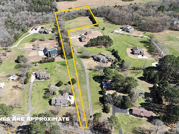 2nd image of 2637 Chapel Hill Rd SW