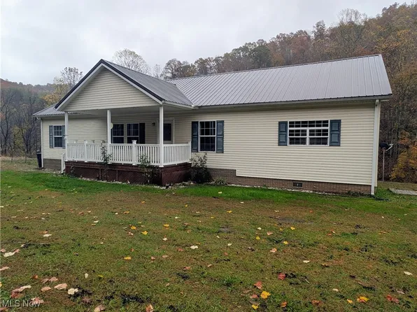 98 Trace Rd, Newton, WV 25266