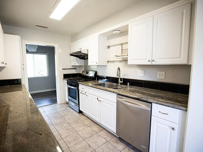 125 Spanner St — Photo 8