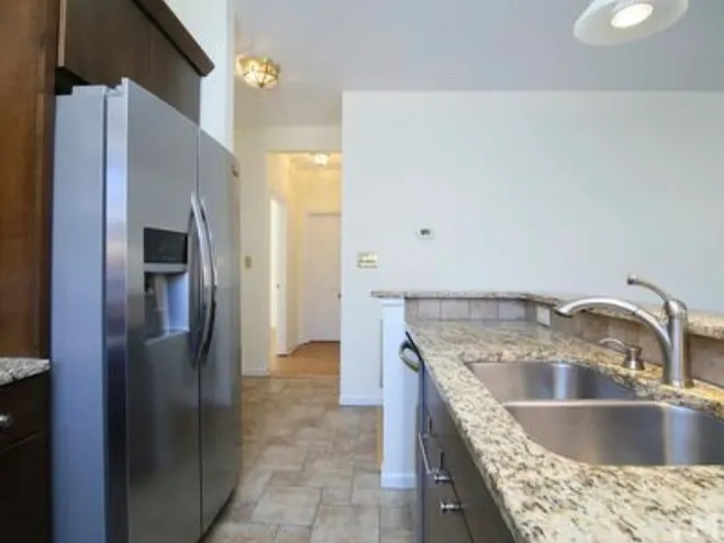 1050 Washington Sq #106 — Photo 11