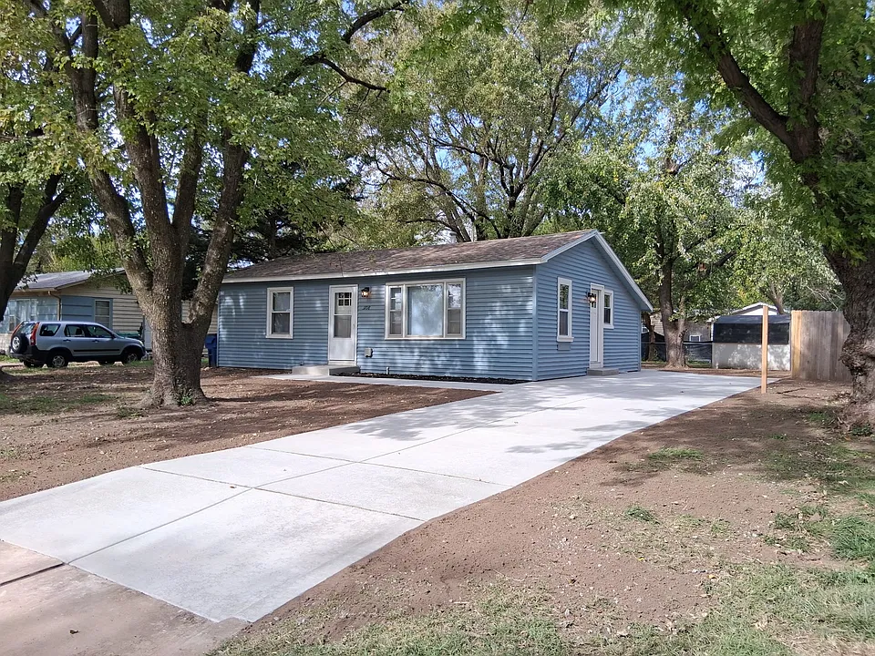 3108 W Dora St