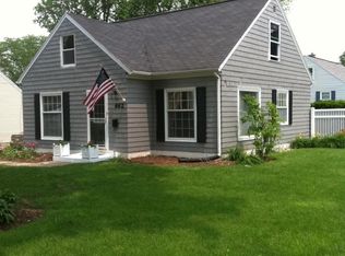 662 Memorial Dr SE, Cedar Rapids, IA 52403