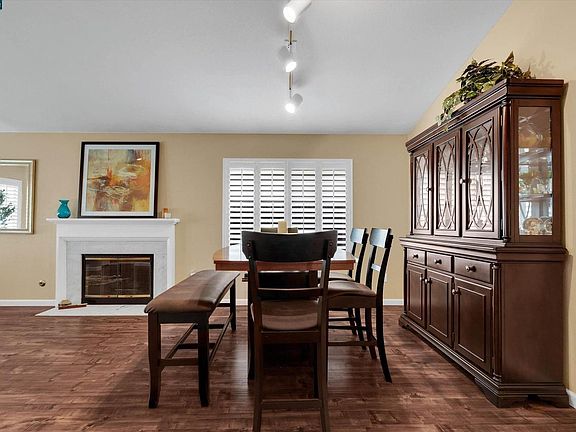 4th image of 225 Paddlewheel Dr