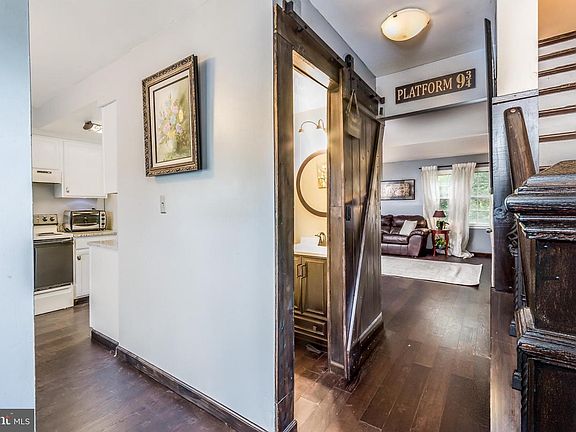 3rd image of 1794 Sharwood Pl
