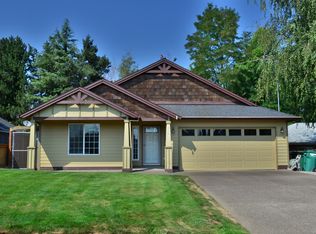 349 SE 5th St, Troutdale, OR 97060