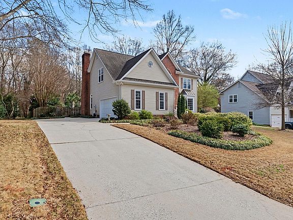 3rd image of 4 Atchison Way