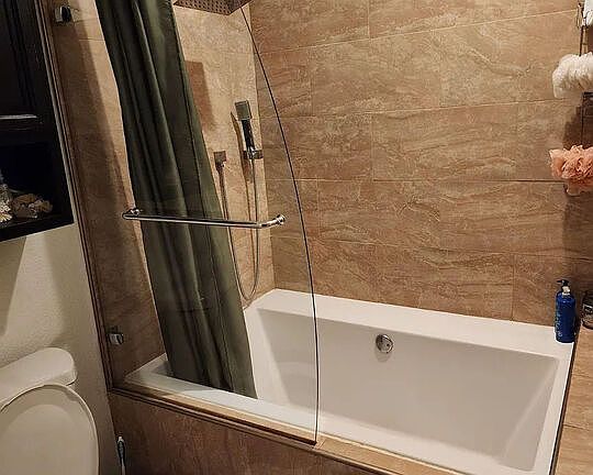 5th image of 5420 Sylmar Ave #2201