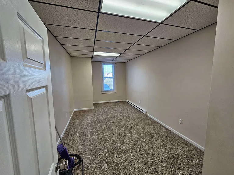 8 S York St #6 — Photo 8