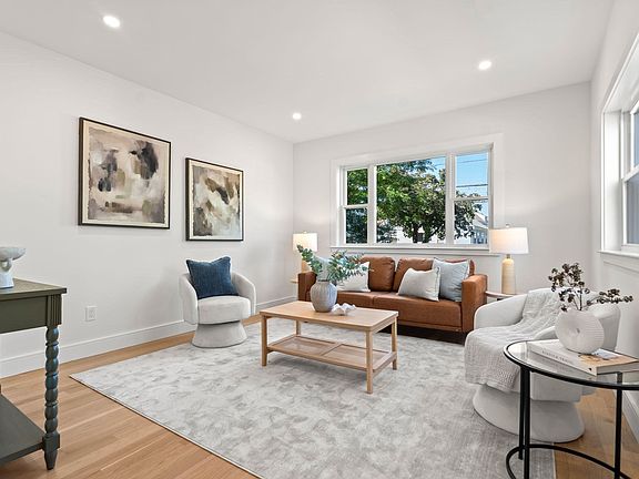 4th image of 51 Spring St #51