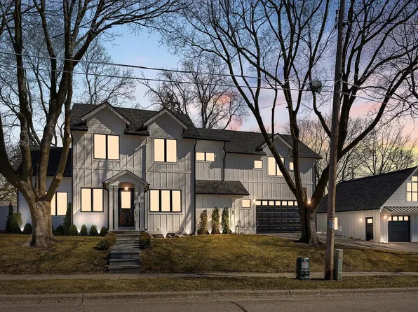 137 East STREET, Lake Geneva, WI 53147