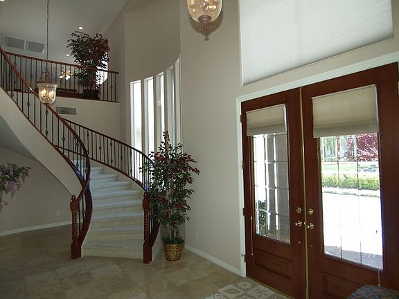 4th image of 1901 Columbia Crest Ct
