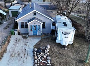 4725 N 5th Ave, Edson, AB T7E 1C6