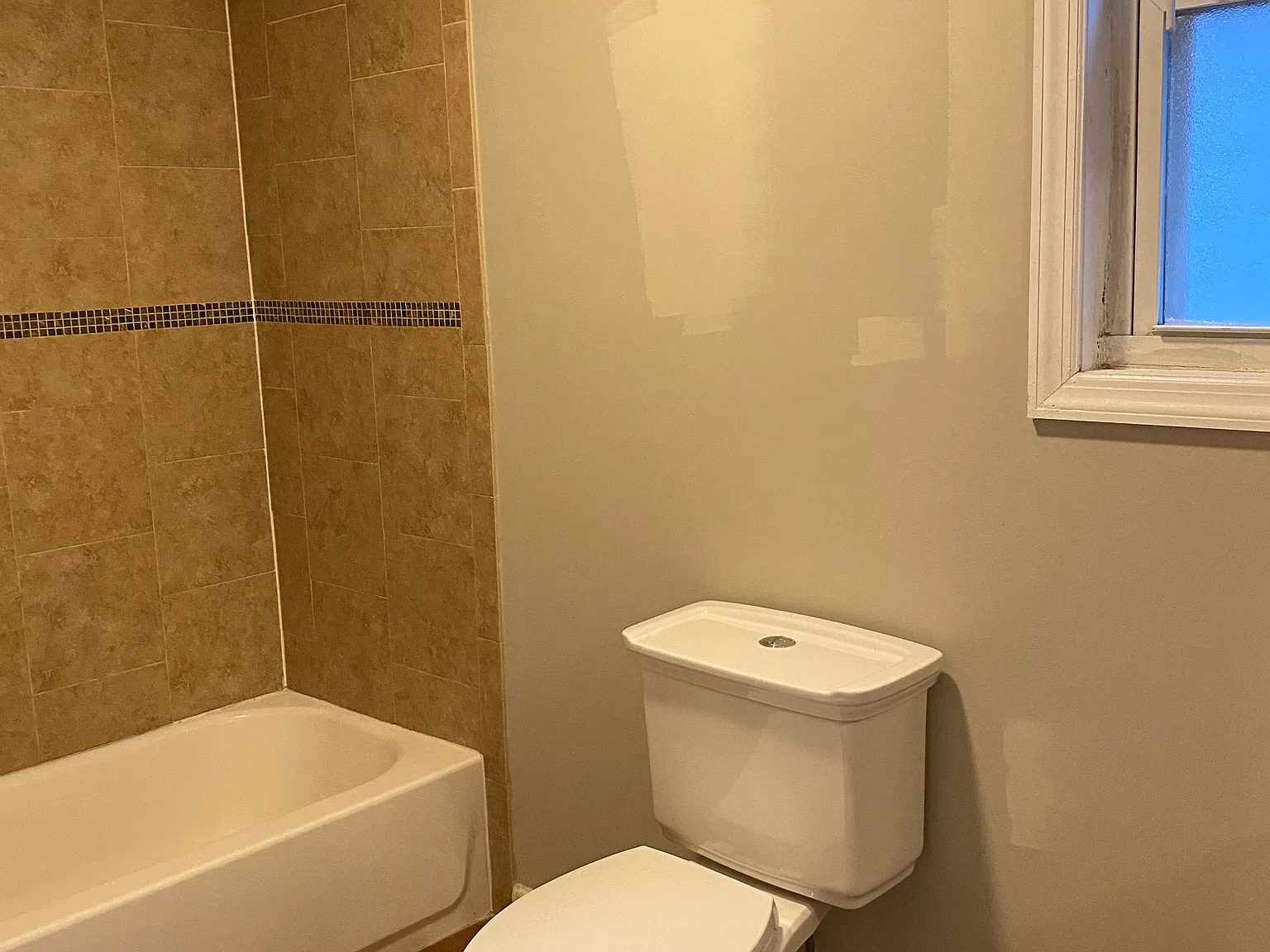 3 bed, $2,700 — Photo 1