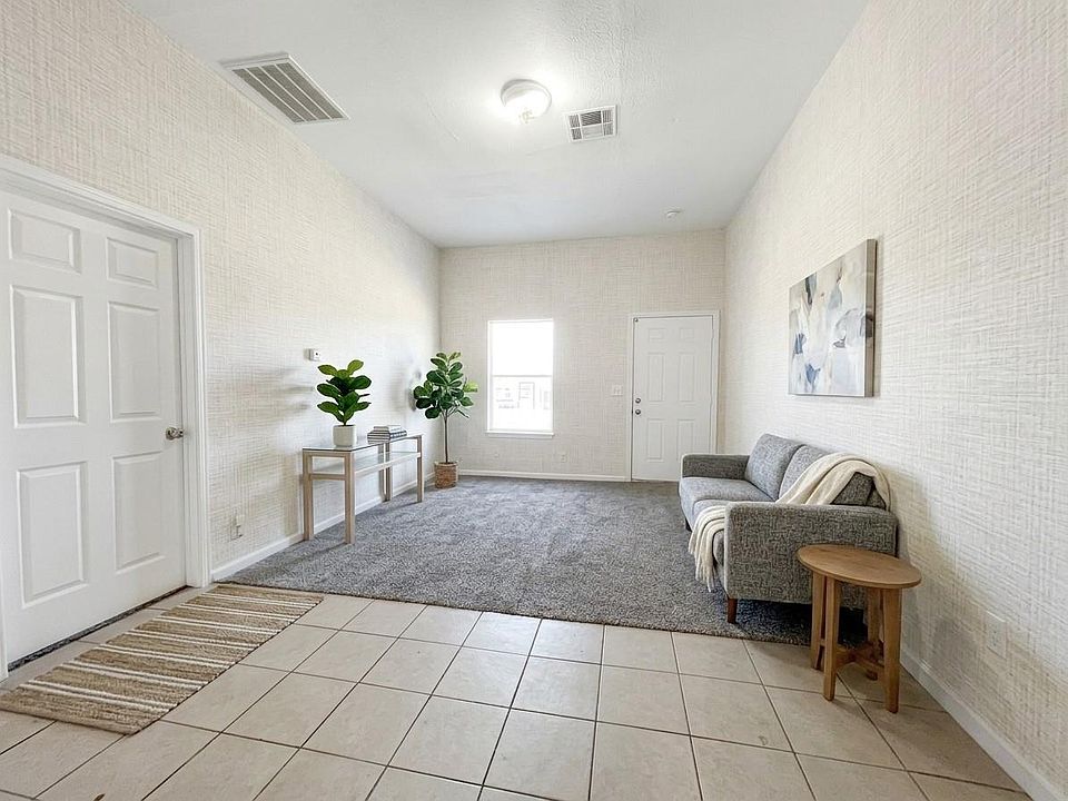 1st image of 3710 Holmes Rd #B