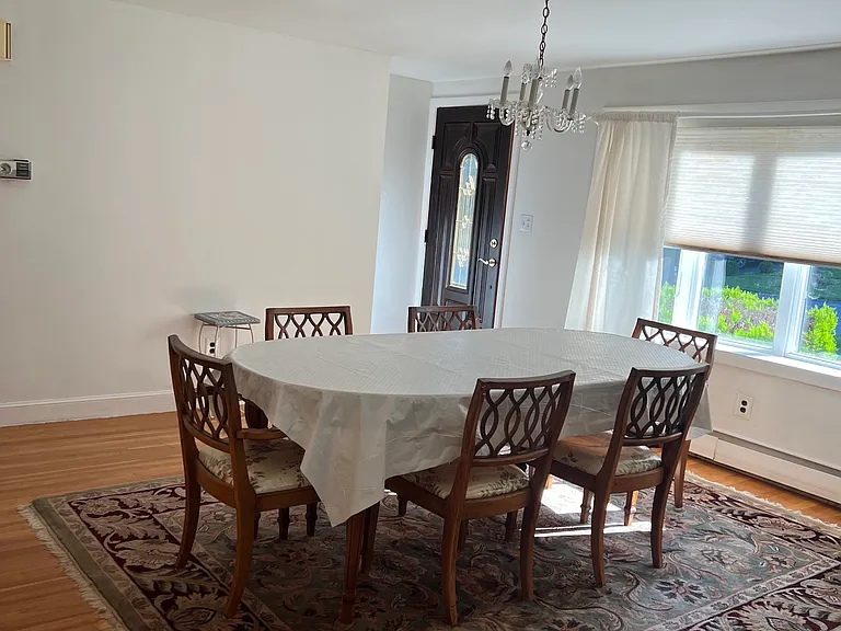 321 Washington St — Photo 8