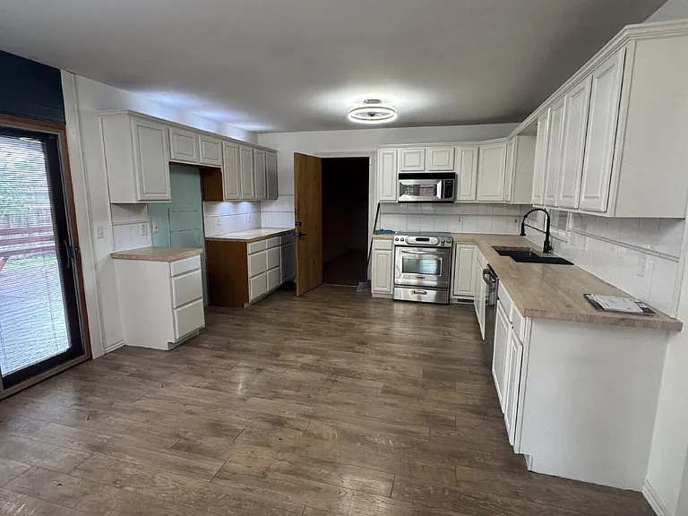 840 N Waddington Ave — Photo 4