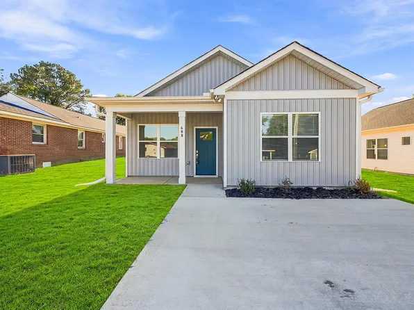 608 E Granville St, Dunn, NC 28334