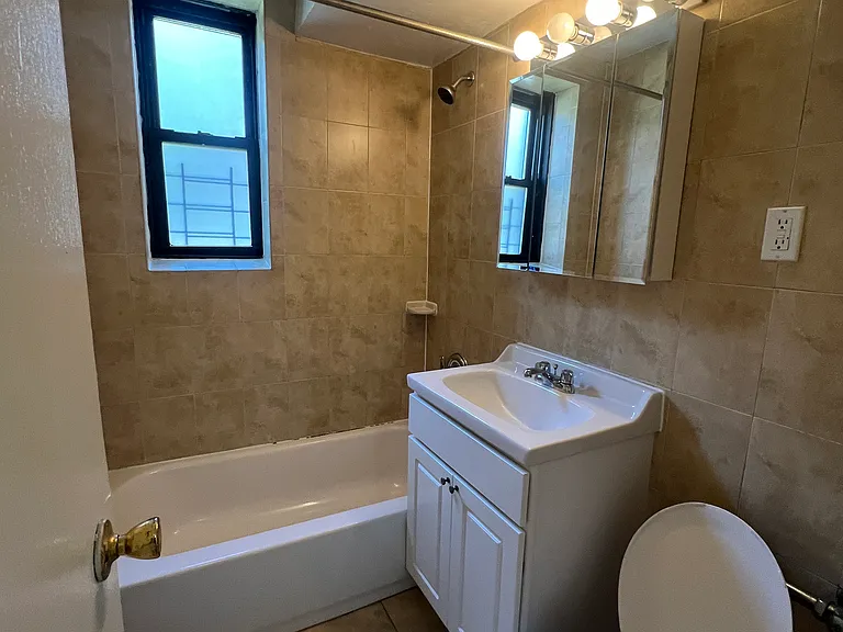 144-70 41st Ave #6A — Photo 5