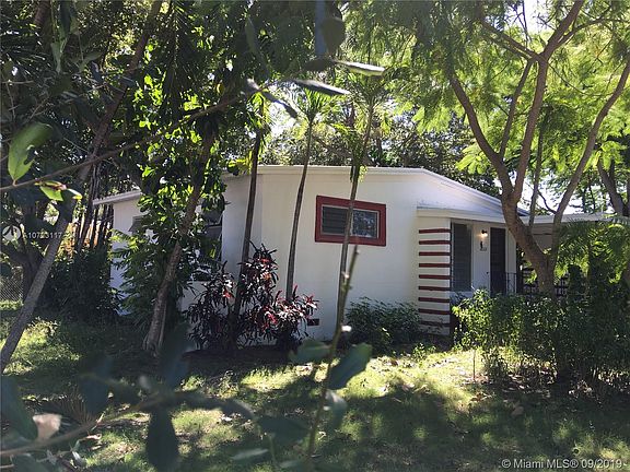 3rd image of 1620 NE 139th St
