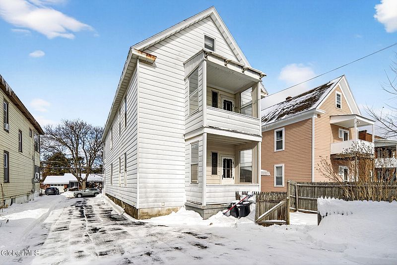 3rd image of 93 Homestead Avenue