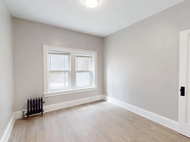 2684 Mayfield Rd — Photo 3