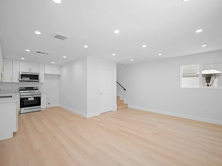 6233 Banner Ave #1/4 — Photo 5