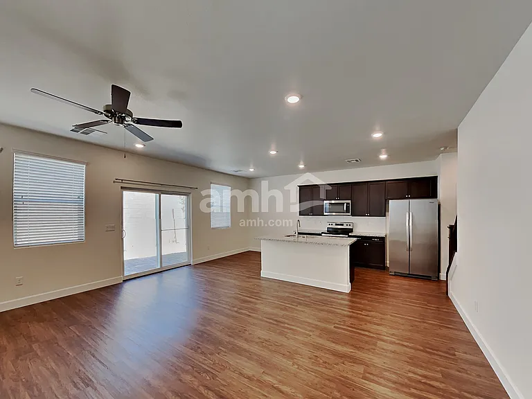 1510 Golden Hour Ave — Photo 6