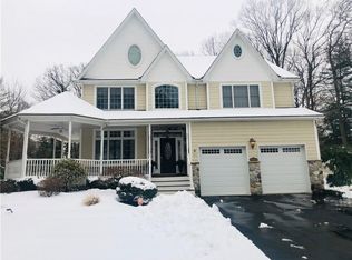 490 Christol St, Metuchen, NJ 08840