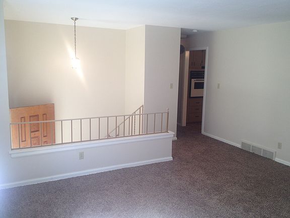 Living room/entryway